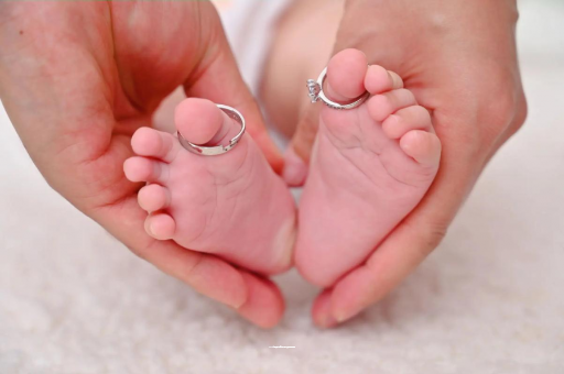 灌云宝宝发烧手心比额头烫